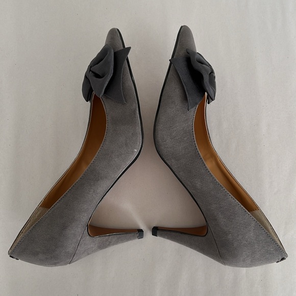 J. Renee Idrease Pump Gray Suede size 8 - Picture 5 of 13